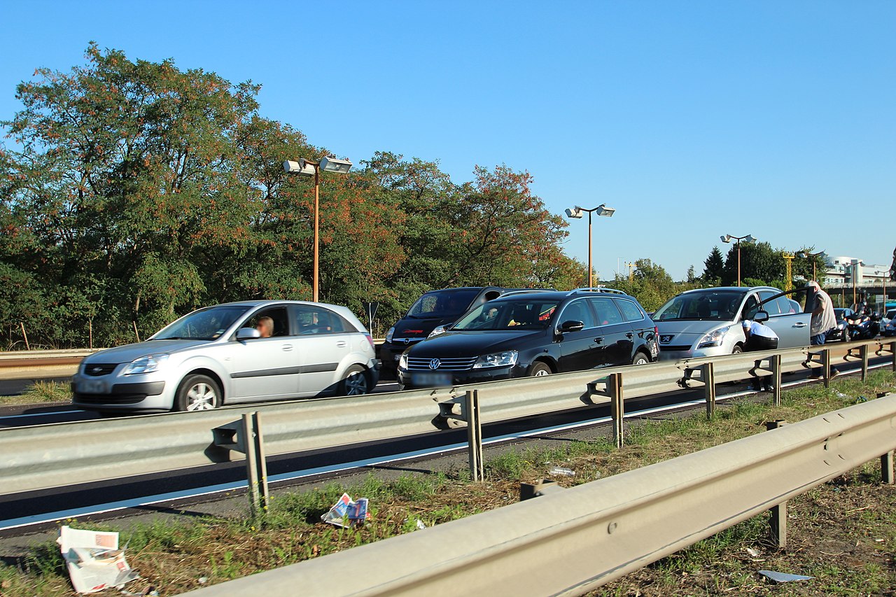 ACCIDENT cu cinci mașini pe DN 1, la Comarnic, zona Posada / Coloană de kilometri pe Valea Prahovei