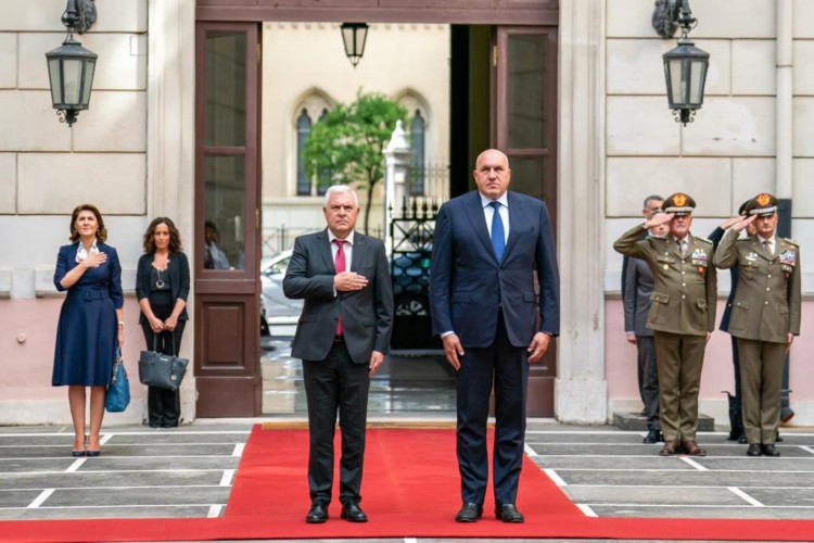 Ministrul Apărării s-a întâlnit cu omologul italian, Guido Crosetto. Agenda discuțiilor a cuprins teme de interes pentru UE și NATO