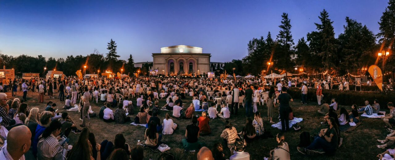 ”Promenada Operei” – a XIII-a ediție | 12 ore de muzică, activități artistice inedite și relaxare în aer liber