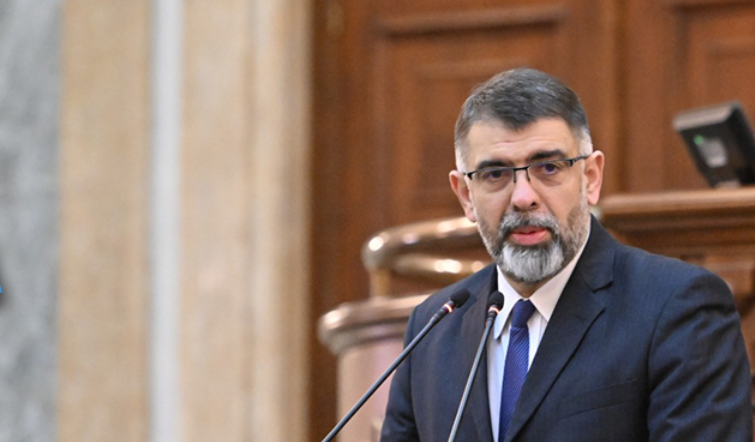 Vicepreședintele Senatului, mesaj către elevi la început de an școlar: ”Nu vă lăsați pradă tentațiilor mărunte, se pot transforma în probleme vitale”