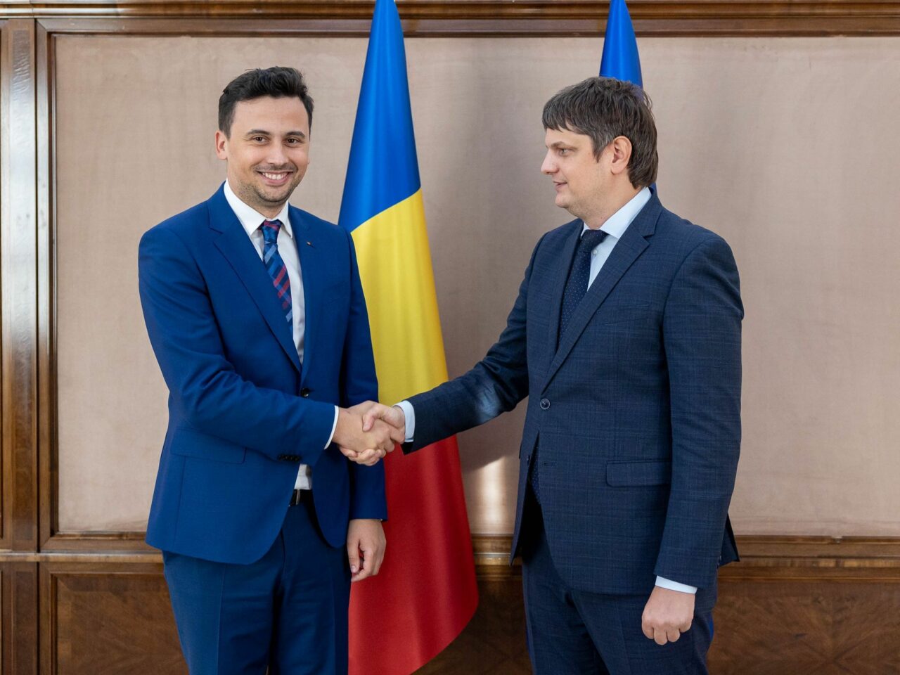 Mihai Ghigiu, șeful Cancelariei Prim-ministrului, întâlnire cu ministrul INFRASTRUCTURII și dezvoltării regionale din Republica Moldova