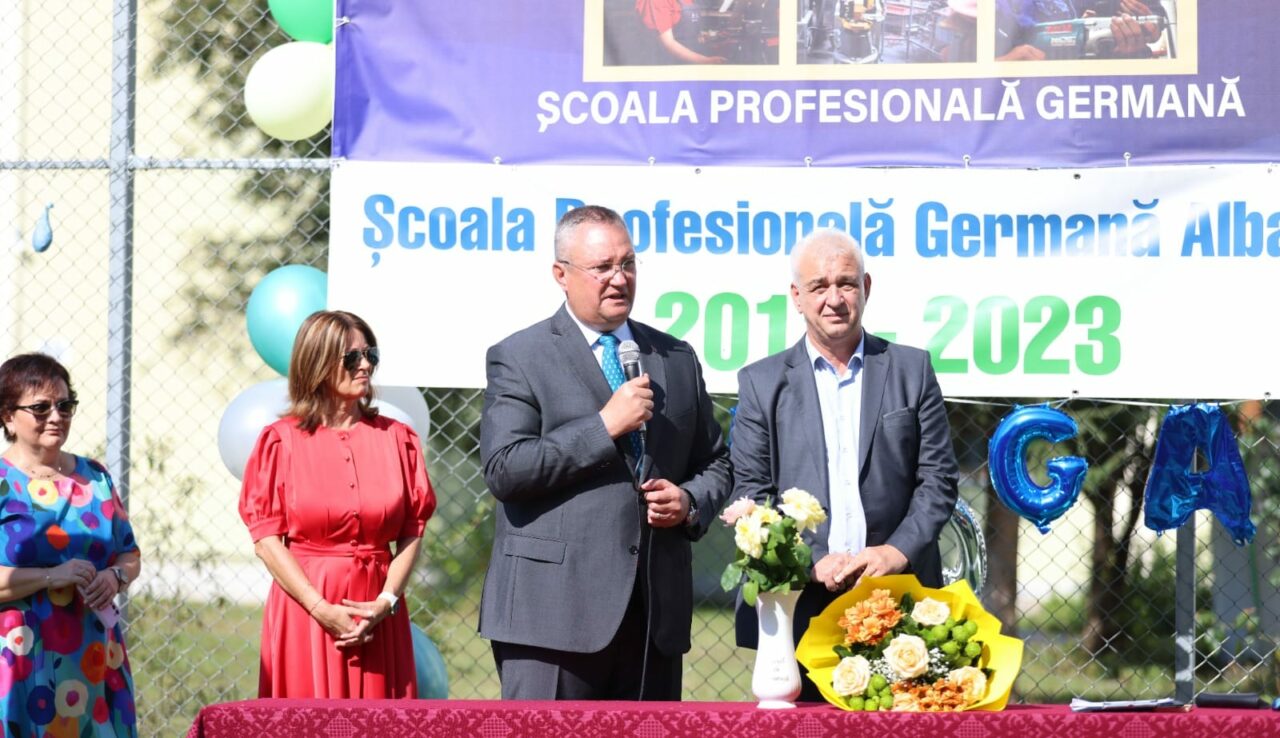 Nicolae Ciucă le-a vorbit elevilor despre importanța cunoașterii unei meserii: “Avem nevoie să dezvoltăm și acest segment”