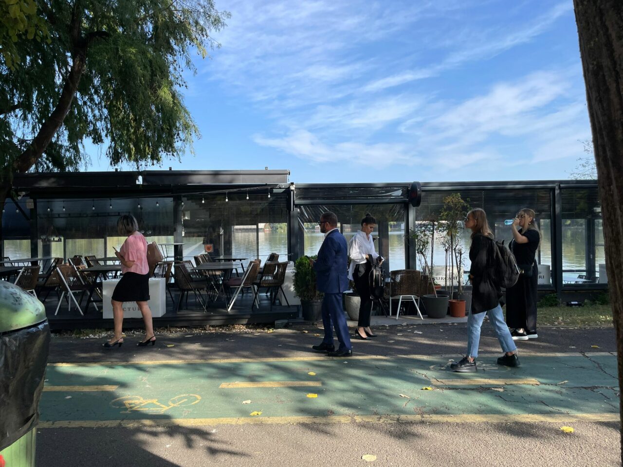 AVEM IMAGINILE! Șeful ANPC a ajuns la Taverna Racilor în Herăstrău. „Nu sunt respectate exigențele minimale” – VIDEO