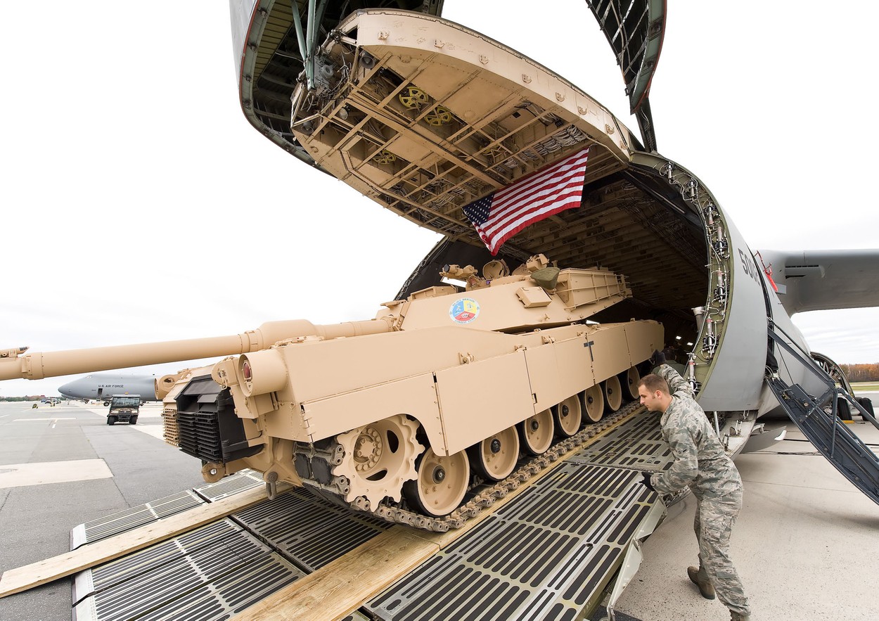 Mult așteptatul tanc american M1 Abrams ajunge într-un moment PROST în Ucraina. Iată de ce
