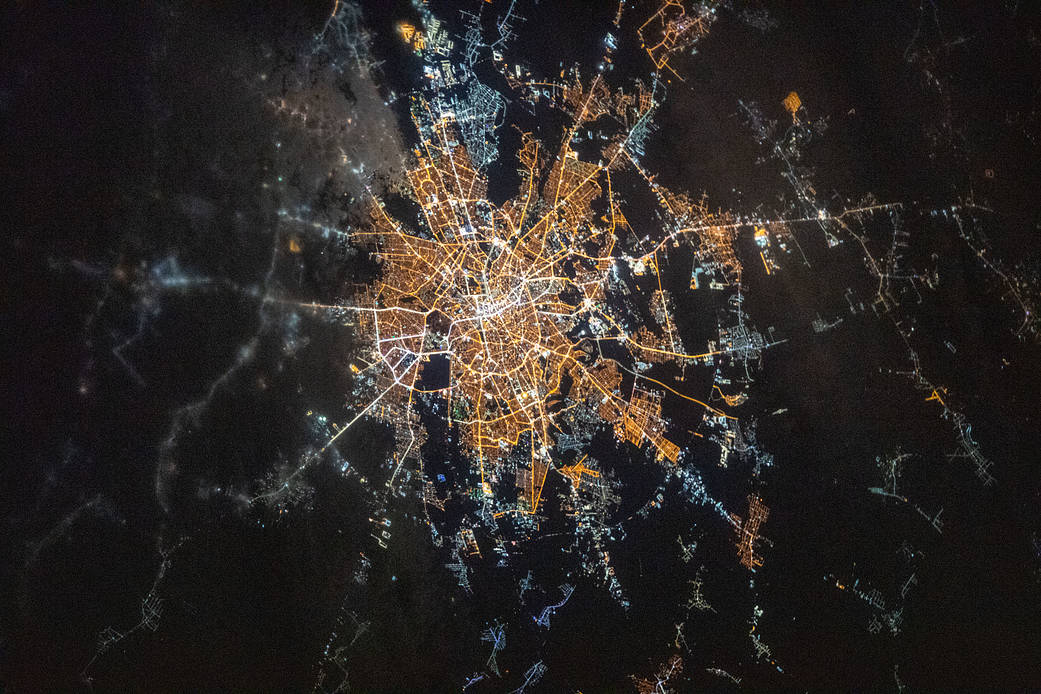 Imaginea spectaculoasă cu Bucureștiul văzut noaptea din spațiu s-a viralizat