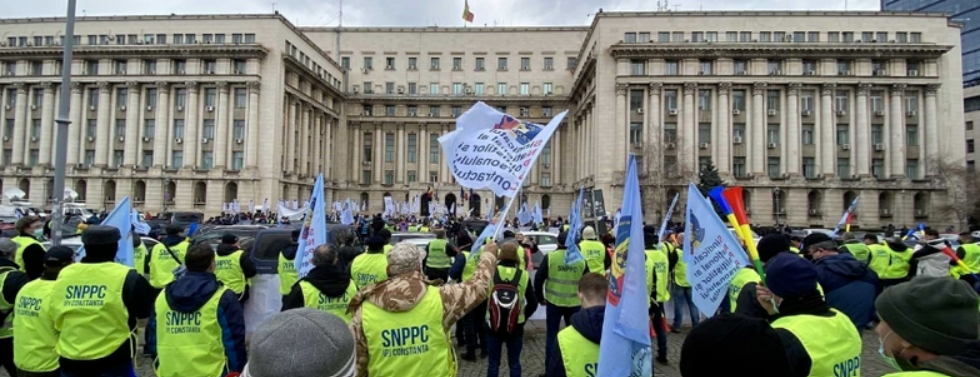 Protest în fața sediului MAI | Care sunt revendicările polițiștilor: ”Dacă strada nu va fi ocupată de polițiști, va fi ocupată de infractori!”