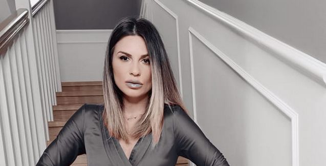 FOTO / Cântăreața Ellie White a făcut NUNTĂ. ”După 16 ani și 2 copii”