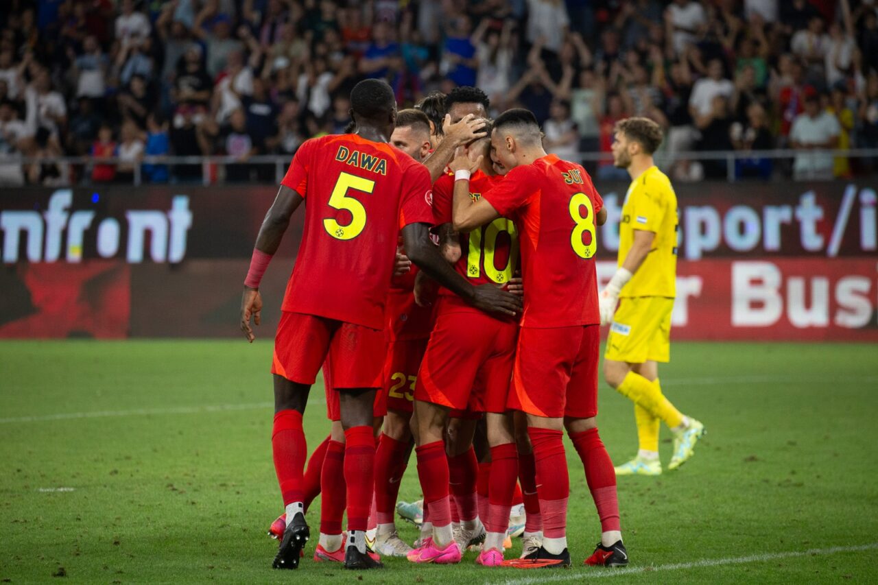 FCSB, spectacol cu UTA! Echipa lui Gigi Becali a câștigat cu 4-0. Darius Olaru a reuşit un hat-trick