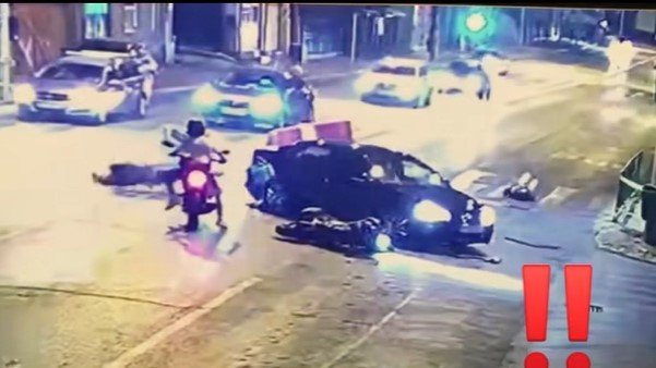 Doi motocicliști, RĂNIȚI de un șofer de un șofer inconștient, lângă București. Bărbatul a ignorat complet regulile de circulație