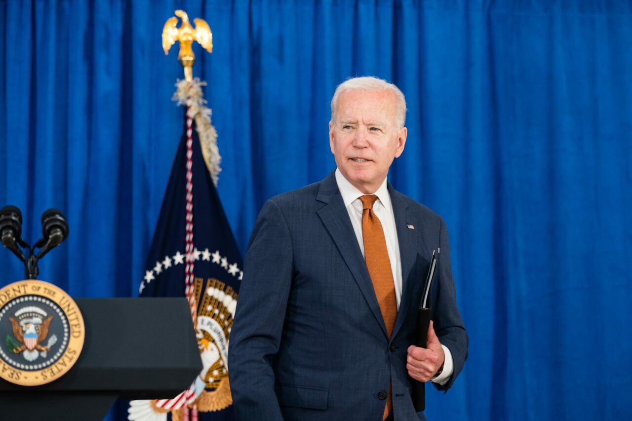 Joe Biden a discutat cu lideri ai alianței occidentale, inclusiv cu Iohannis, despre asistența militară pentru Ucraina