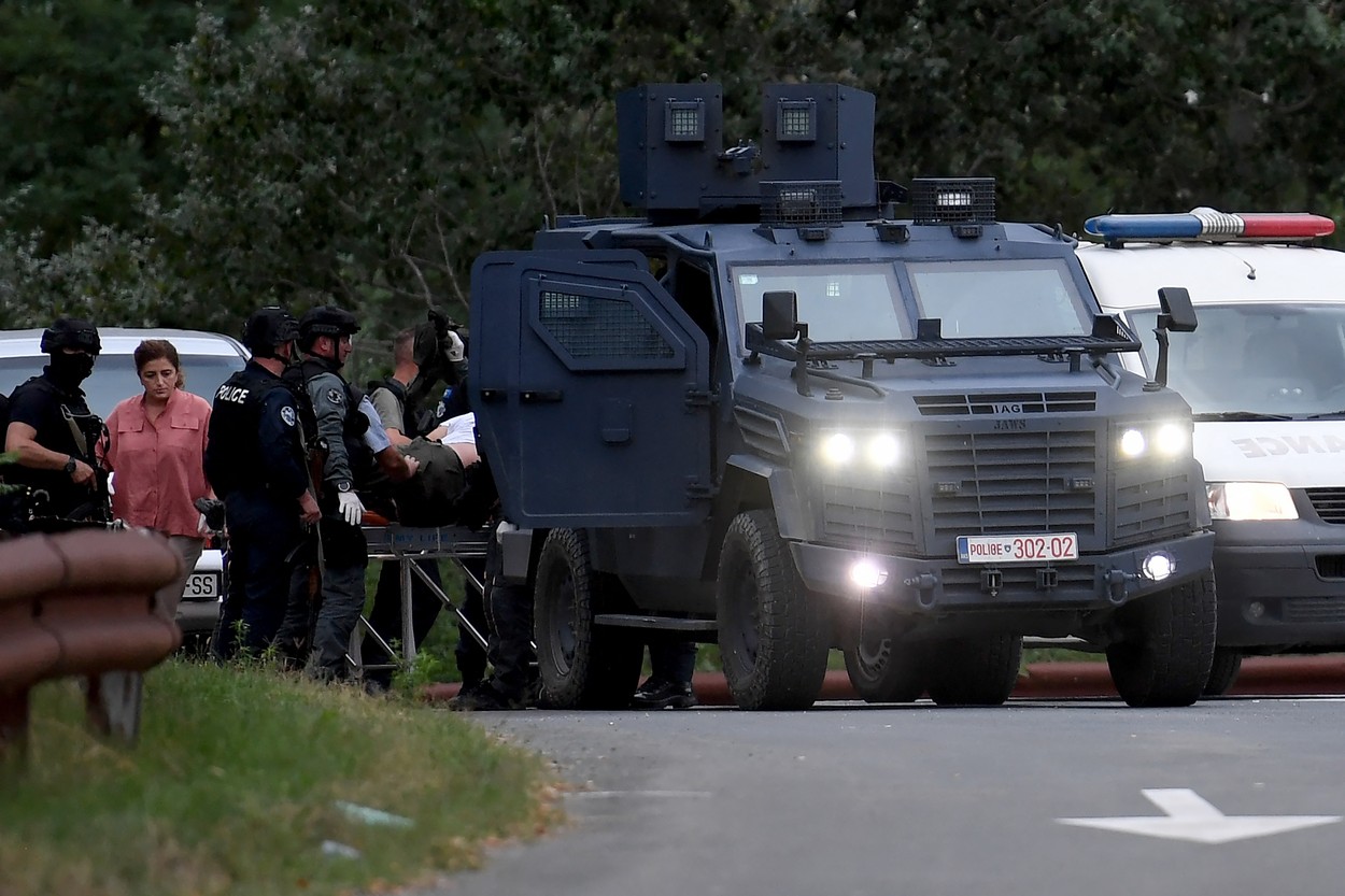 ATAC armat asupra unei mănăstiri din nordul Kosovo. 30 de bărbați au deschis focul și asupra polițiștilor