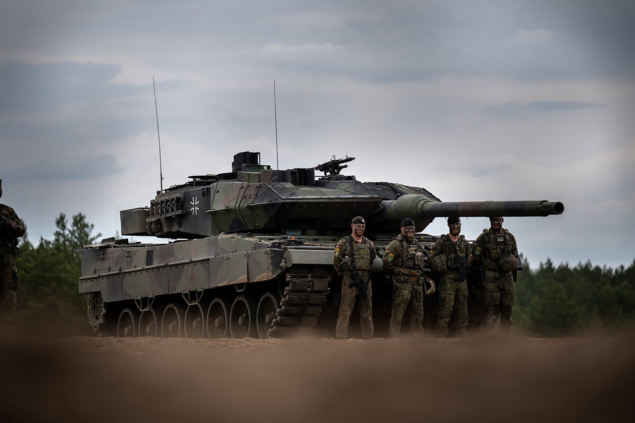 VIDEO | Ucraina îl AȚÂȚĂ pe Putin: Imagini „provocatoare” cu tancuri Leopard, publicate de Kiev