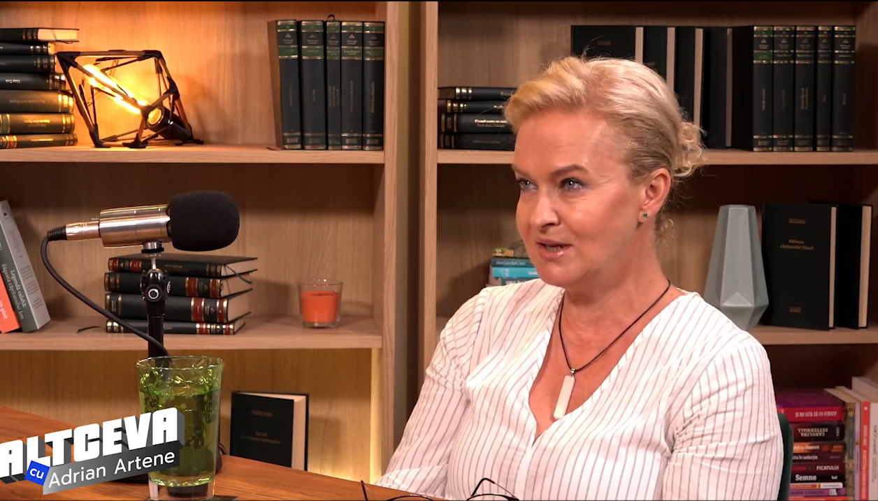VIDEO. Cum a albit Mona Nicolici, fosta prezentatoare a știrilor de la Antena 1. Povestea primei experiențe în studioul Observatorului