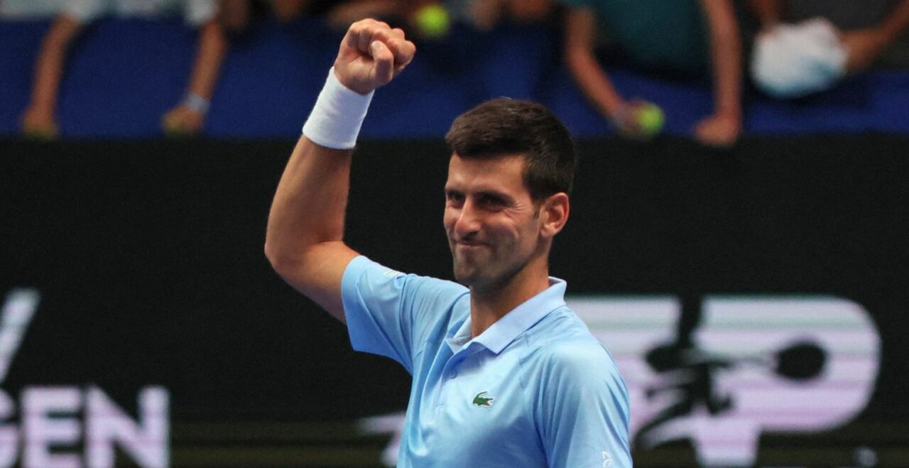 Novak Djokovic l-a învins pe Carlos Alcaraz și e în SEMIFINALE la Australian Open. S-a prefăcut sârbul că e accidentat?