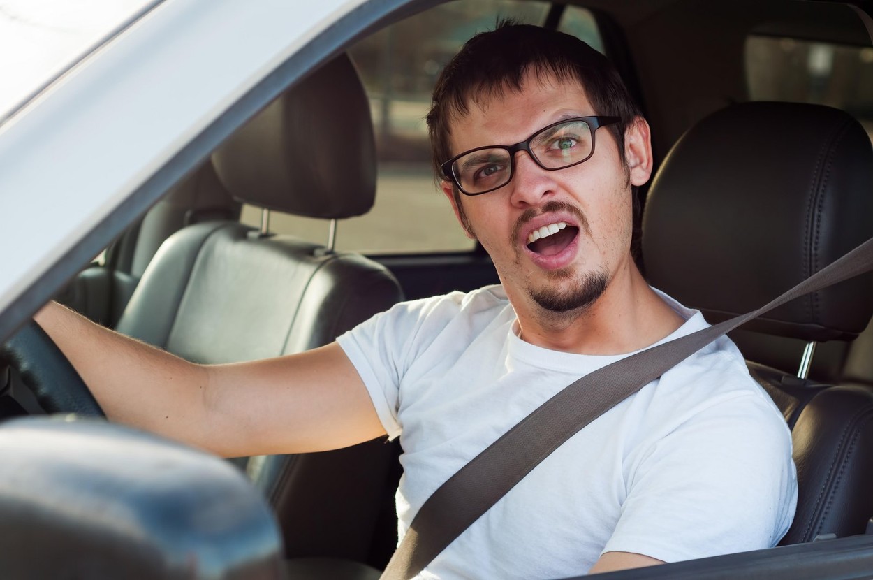 Ai comis aceste greșeli la volan? Poliția îți poate anula pe viață PERMISUL de conducere și poți ajunge la închisoare pentru 10 ani