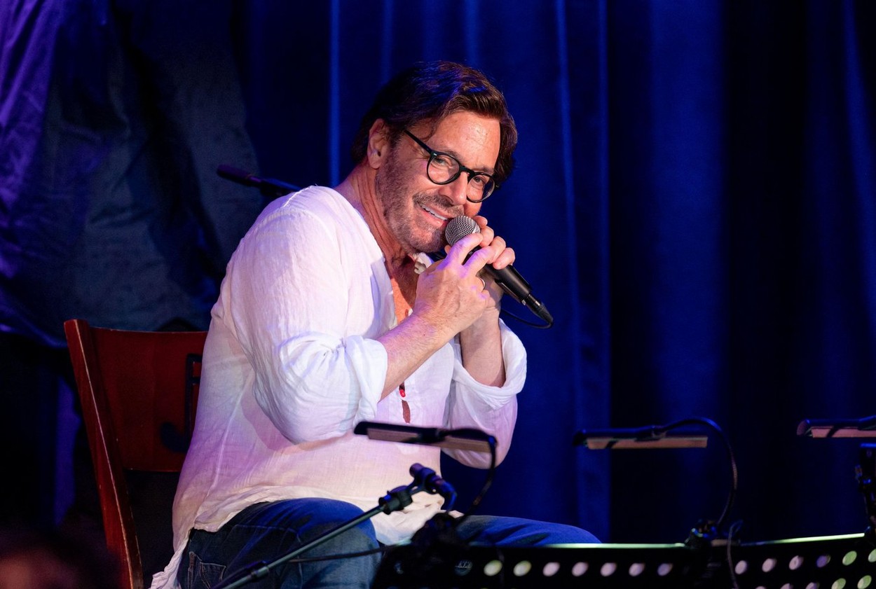 Celebrul artist Al Di Meola a făcut infarct pe scenă, chiar în timpul unui concert la București