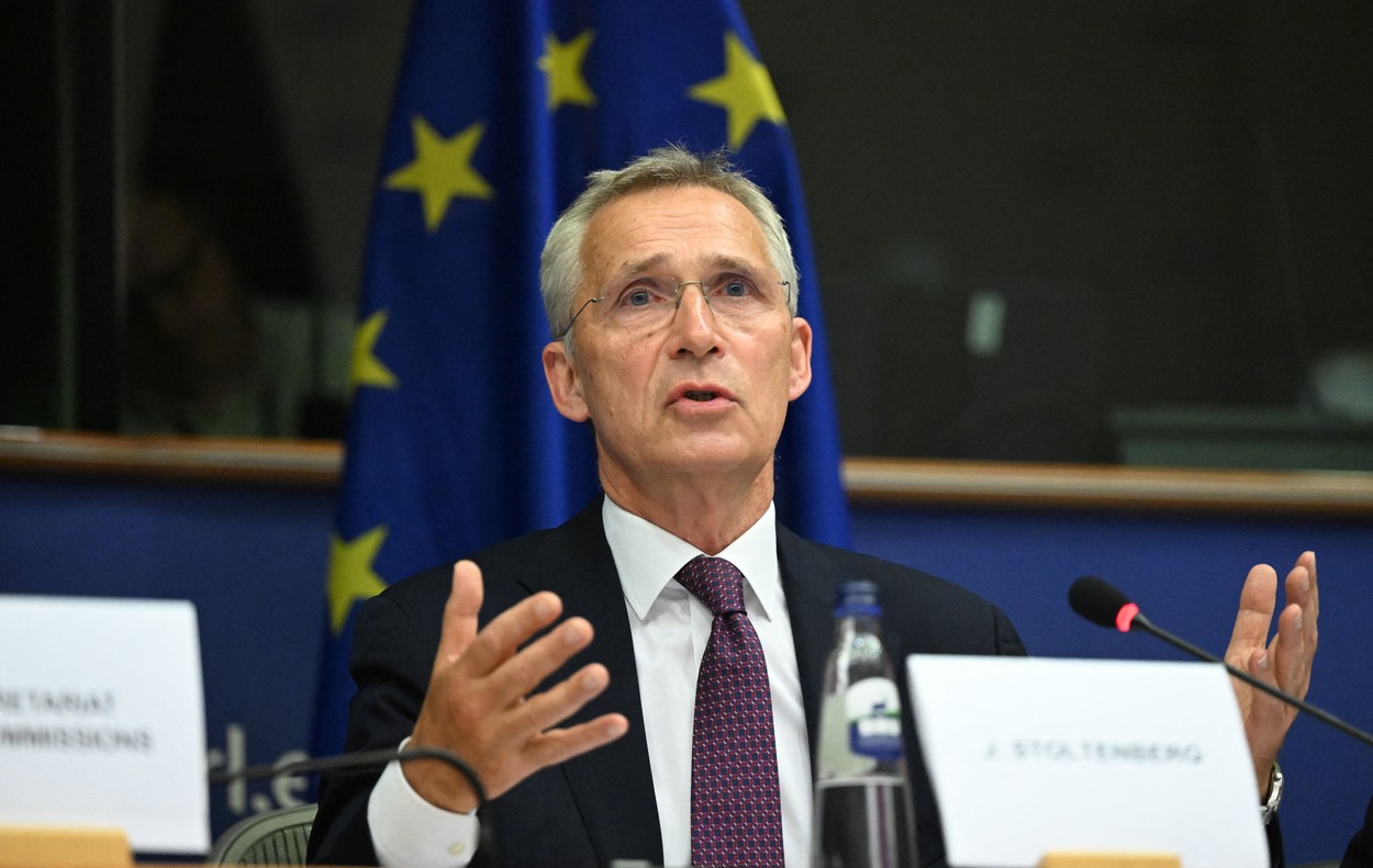 Jens Stoltenberg este încrezător că Polonia și Slovacia vor menține sprijinul militar pentru Ucraina după alegeri