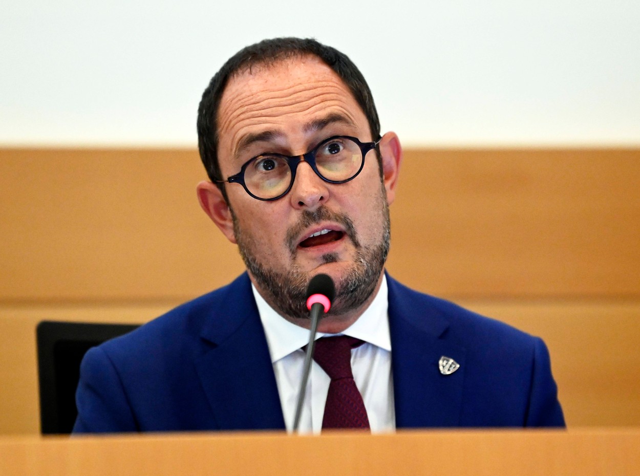 MINISTRUL belgian al justiţiei își face „mea culpa” în fața Parlamentului după scandalul „Pipigate”. Ireal ce au putut face prietenii săi