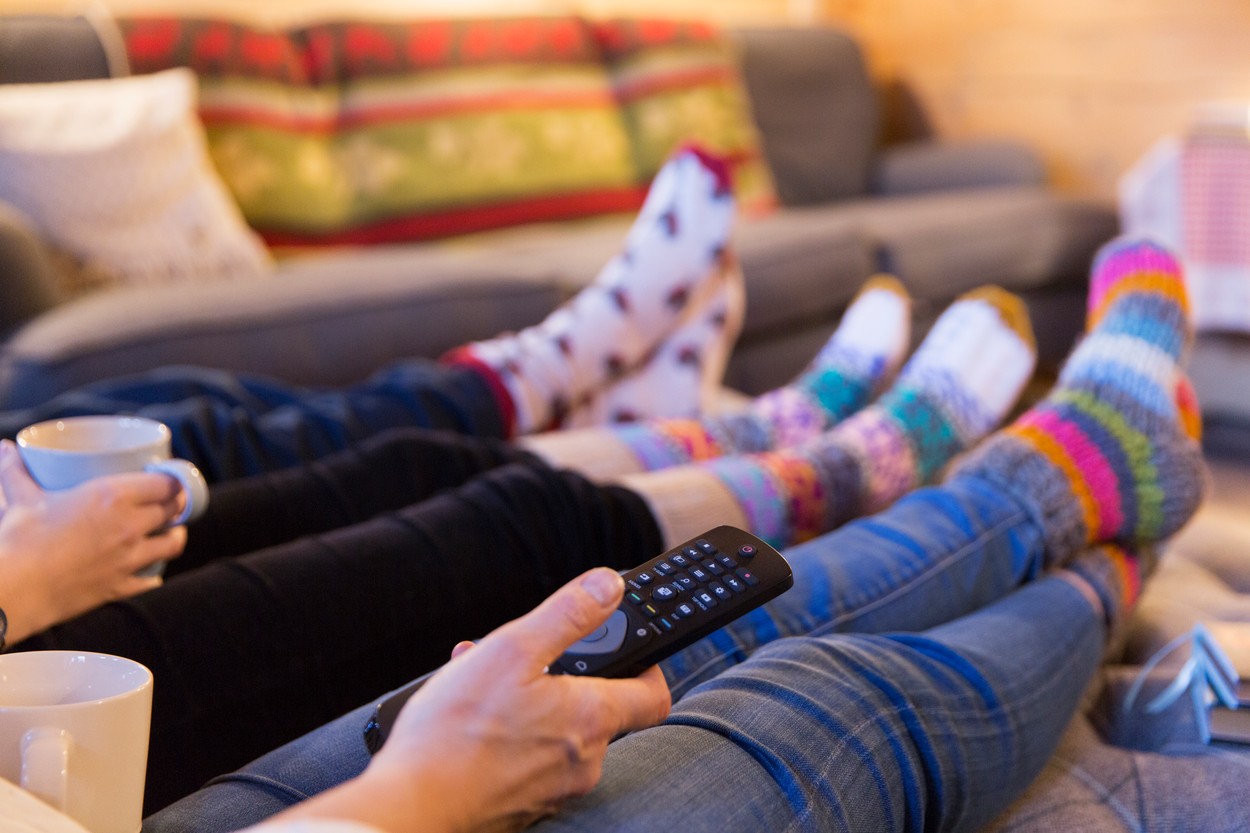 Recomandări: SERIALE TV atât de bune încât oamenii le-au revăzut de mai multe ori. Cele mai bune sunt pe Netflix