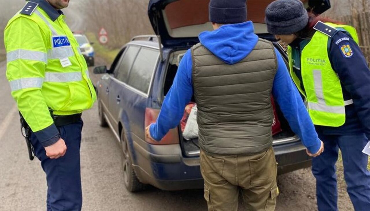 Amendă de 50.000 de lei pentru o șoferiță din Dorohoi. Ce au găsit polițiștii în portbagajul mașinii ei