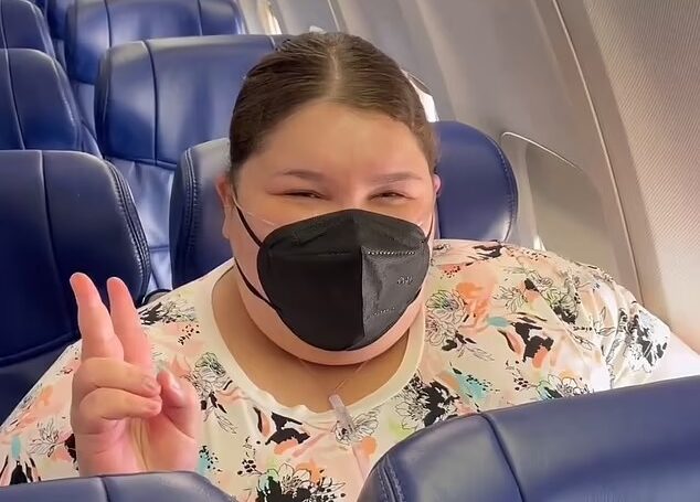 IREAL ce a putut să ceară o turistă supraponderală la hotel! În trecut, tânăra s-a plâns că nu are destul loc în avion
