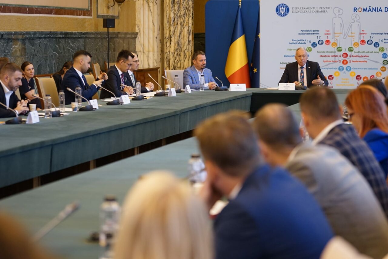 Peste 34.000 de elevi și 500 de profesori au BENEFICIAT de cursuri de educație rutieră, prim-ajutor sau pregătire pentru cutremur