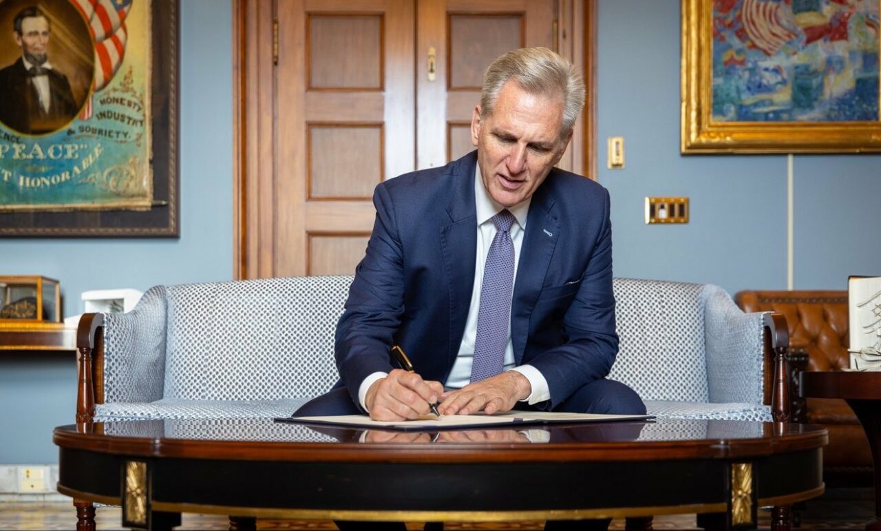 VIDEO | Camera Reprezentanților își dă jos propriu șef, printr-un vot istoric. Republicanul Kevin McCarthy este înlăturat după un mandat de 10 luni