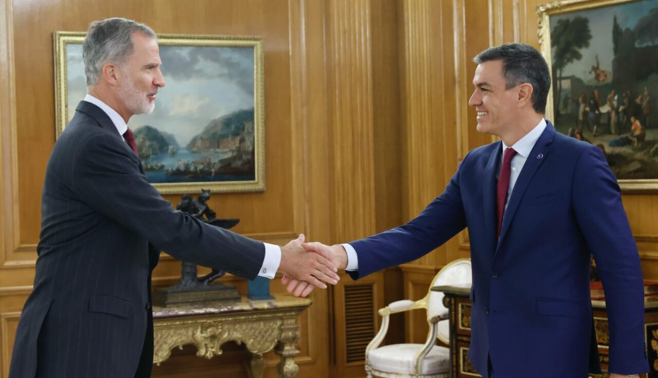 VIDEO | Regele Spaniei i-a cerut premierului de stânga, Pedro Sánchez, să formeze guvernul. „Ne așteaptă săptămâni de multe minciuni”