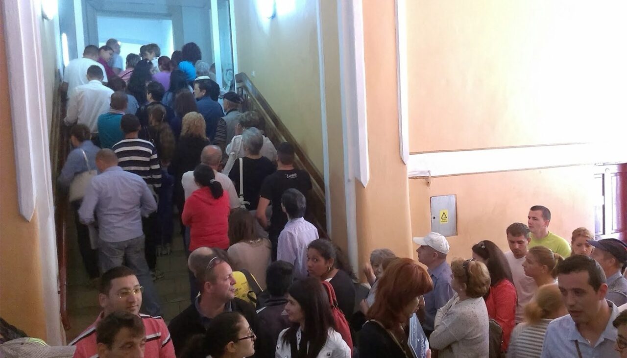 Ce a pățit o pensionară de 98 de ani din Dumbrăvești, după ce a vrut să își schimbe BULETINUL
