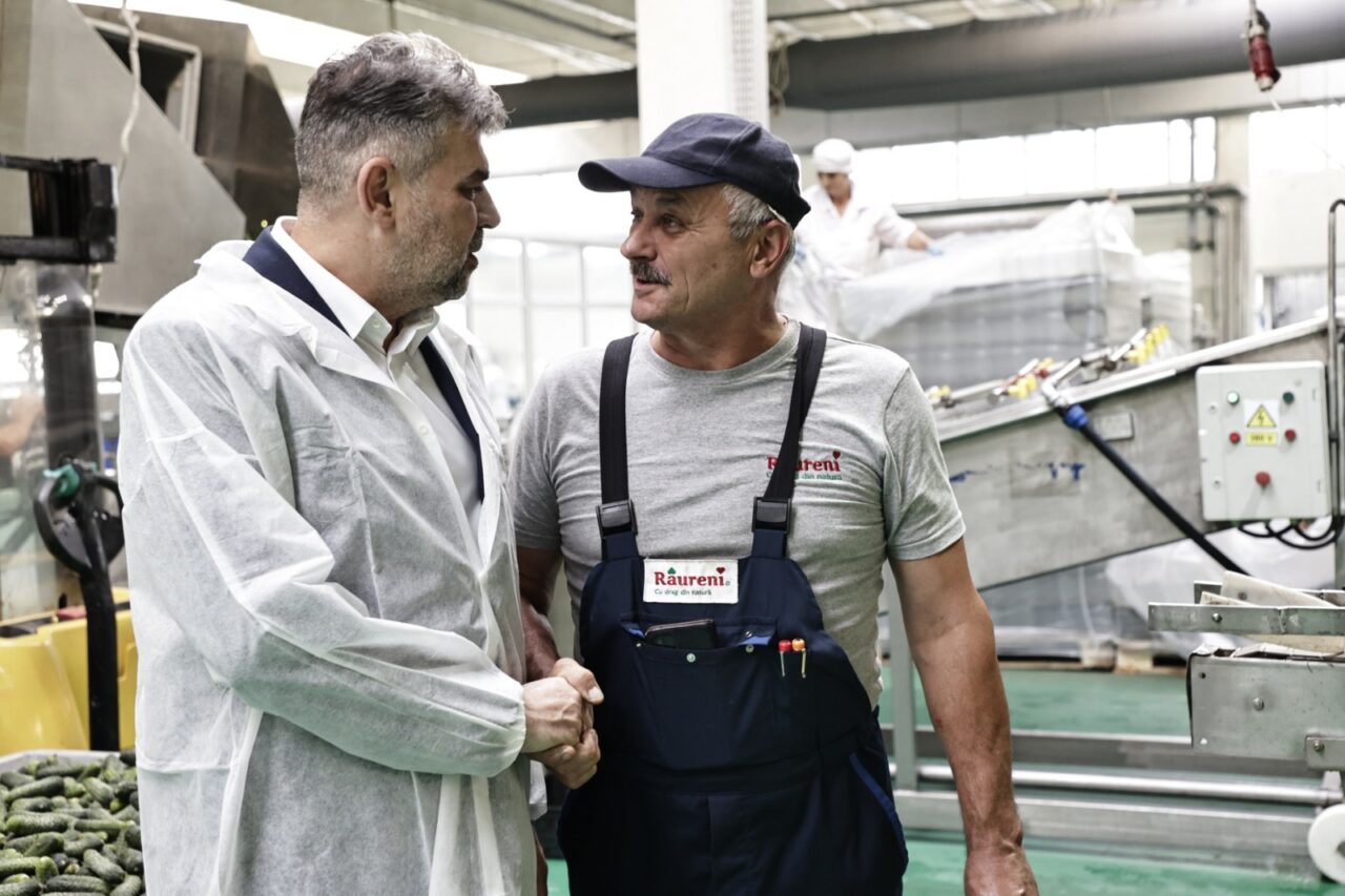 Marcel Ciolacu, în vizită la fabrica de conserve din Râureni: „ Un model de succes și de patriotism economic!”