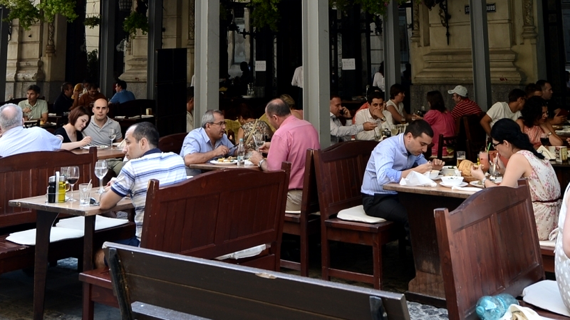 Câte autorizații pentru terase a eliberat Primăria Capitalei în 2023. Numărul este dublu față de anul trecut