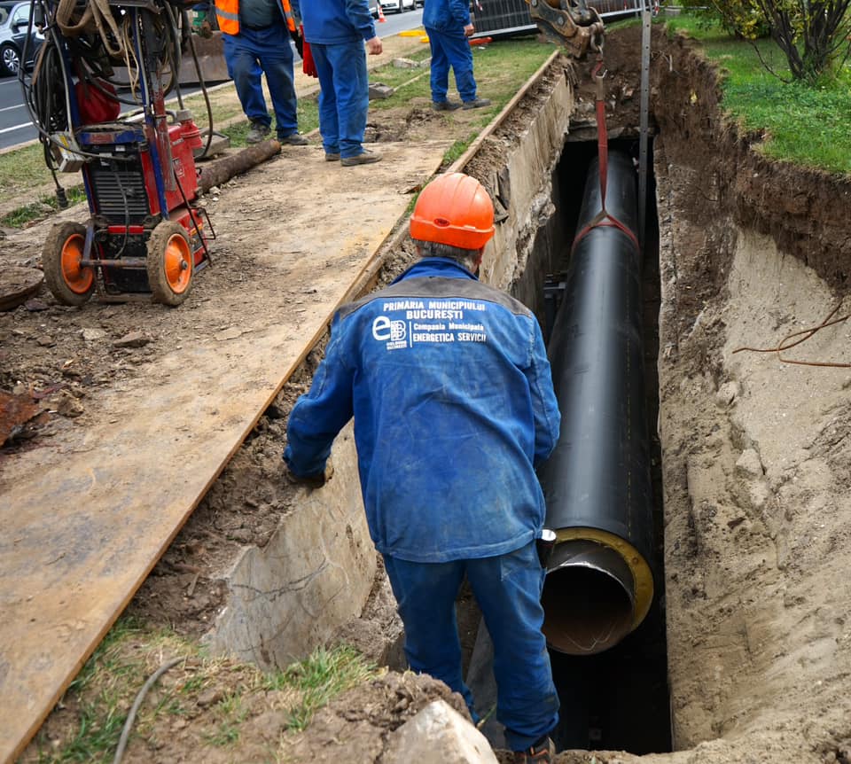 Studiu. O treime din energia termică produsă în România se pierde prin REȚELELE CIURUITE. De ce fug consumatorii de sistemele centralizate
