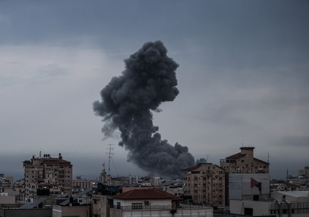 Israelul anunță ”asediul total” asupra Fâșiei Gaza / Comunitățile israeliene au fost eliberate și armata israeliană începe faza ofensivă a operațiunii