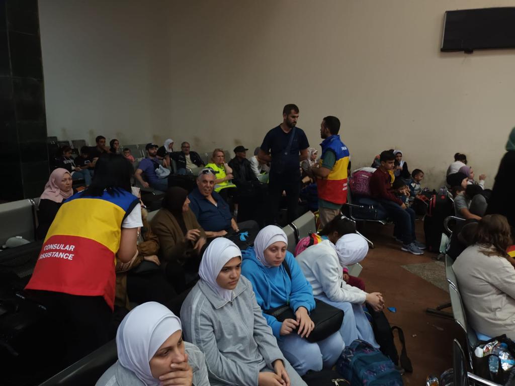 MAE: 17 cetățeni români și familiile acestora, evacuați marți din Fâșia Gaza în Egipt. Până acum, 220 de conaționali au ajuns în țară