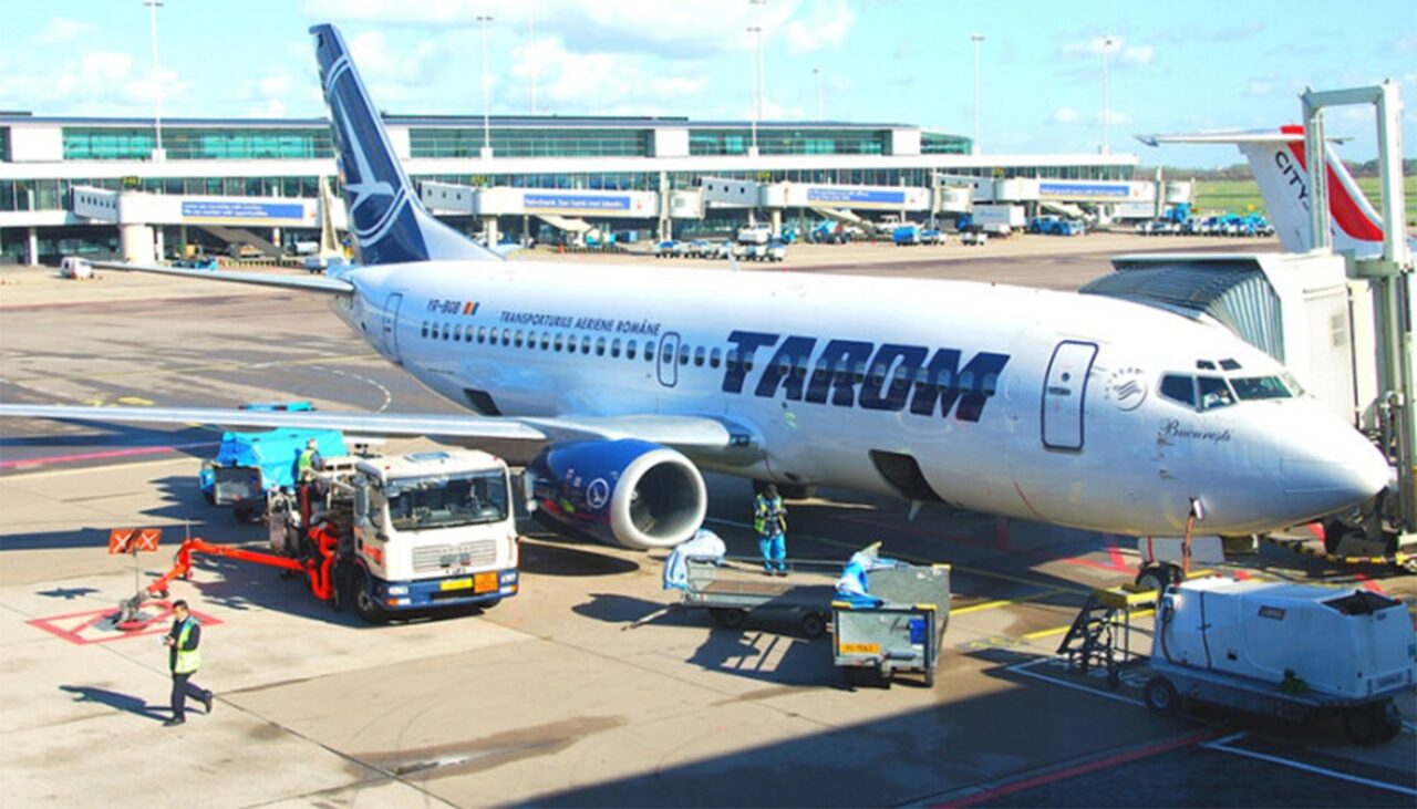 V-ați întrebat vreodată de ce avioanele sunt vopsite în alb? MOTIVUL e inimaginabil