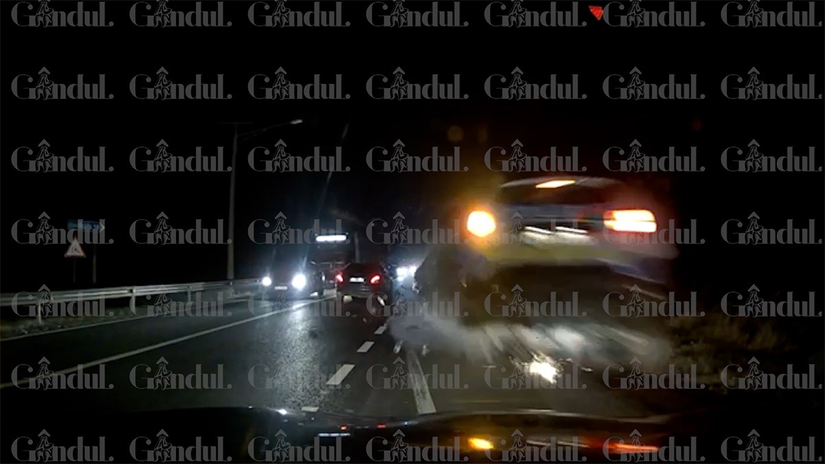 VIDEO EXCLUSIV | Imagini ȘOCANTE cu momentul în care un șofer de 18 ani spulberă filtrul poliției din Brăila cu mașina furată de la mătușa sa