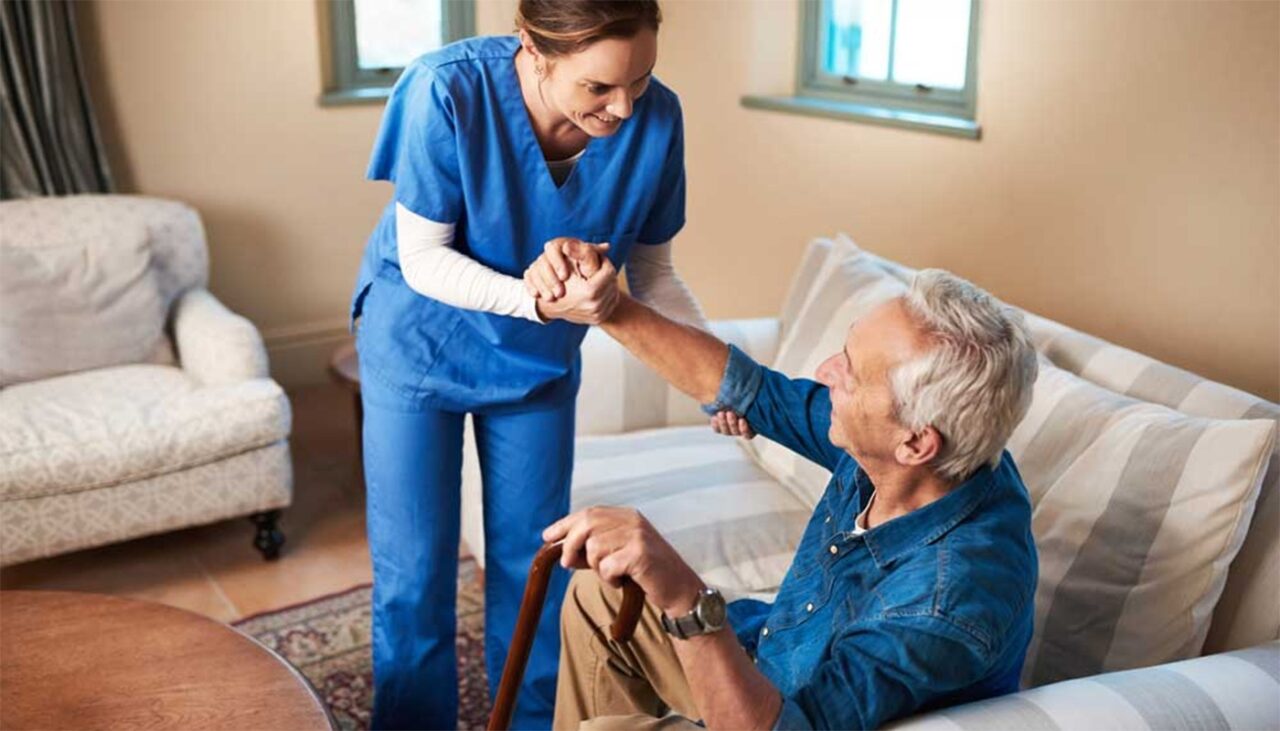 Ireal ce a pățit o tânără de 29 de ani, după ce s-a angajat BADANTĂ în casa unui pensionar italian. Ce i-a făcut bătrânul