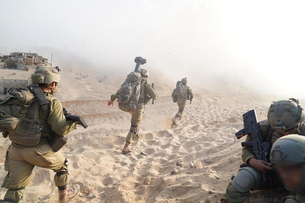 VIDEO | IDF a preluat controlul asupra unui complex militar Hamas în nordul Fâșiei Gaza/ Forțele navale israeliene au efectuat atacuri