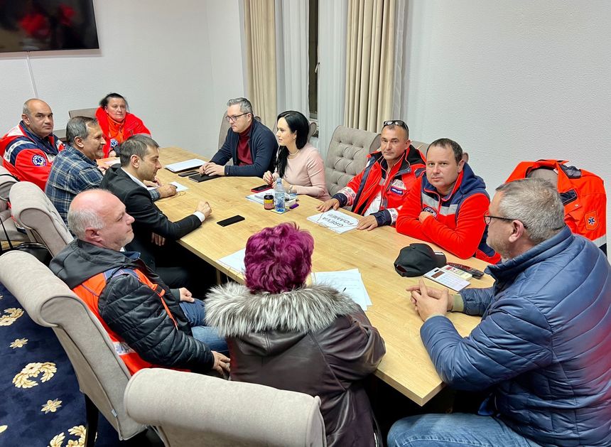 Protestul din serviciile de ambulanţă a fost suspendat oficial. Liderii de sindicat au renunţat la greva foamei