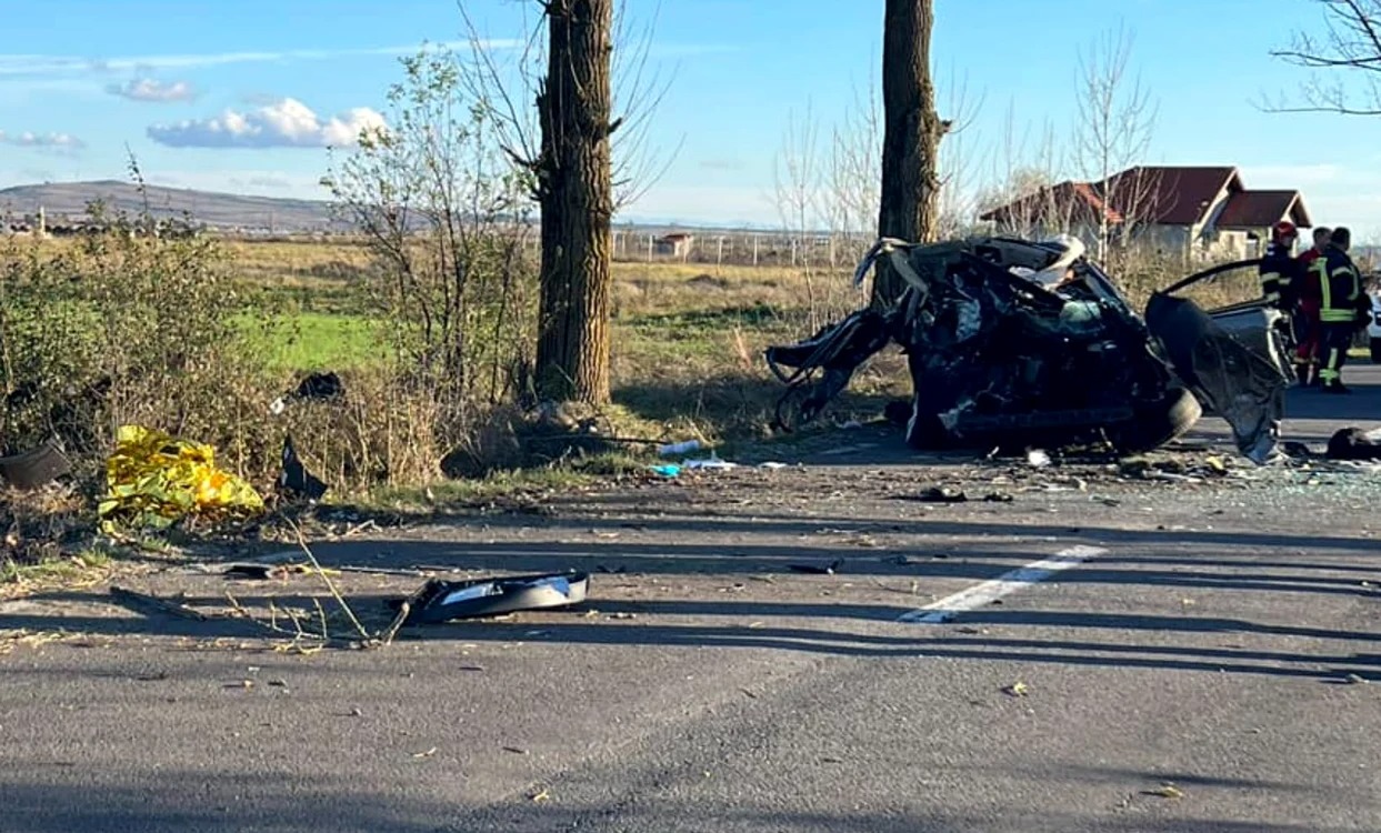 Doi MORȚI și un rănit în urma unui accident cumplit în Timiș