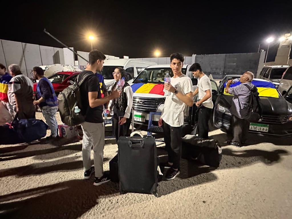 Primele imagini cu românii evacuați din Fâșia Gaza – GALERIE FOTO