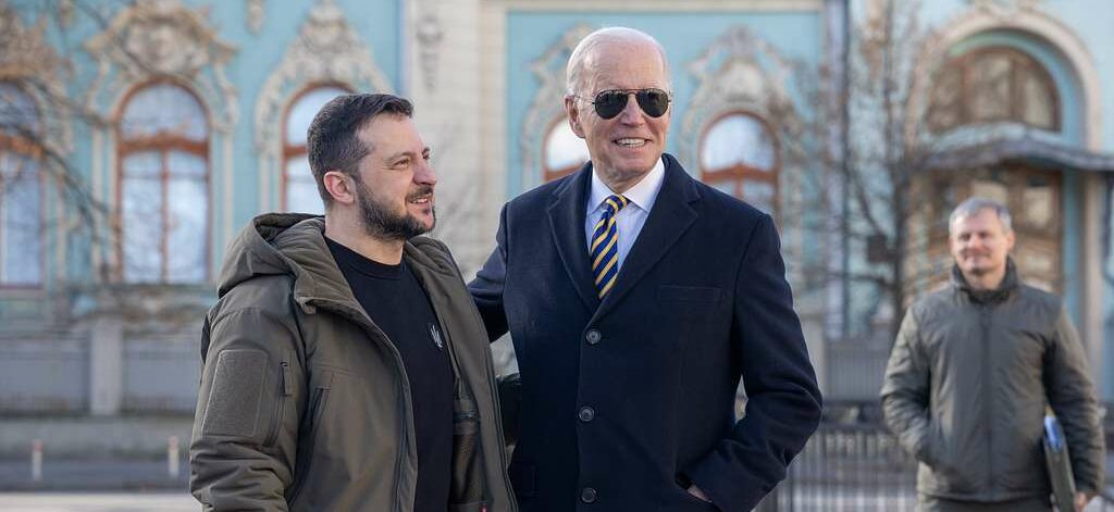 POVESTEA româncei care le păzește „spatele” liderilor lumii. Momentele de neuitat în care i-a escortat pe Biden și Zelenski: „O altă scară, fascinant”