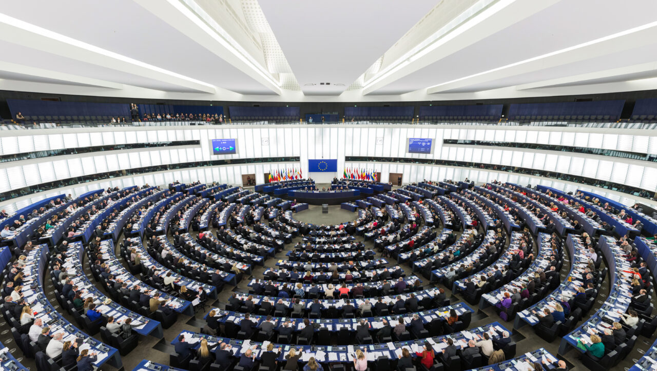 Noi reguli pentru alegerile europarlamentare / “Am solicitat interzicerea traseismului politic la nivel european”