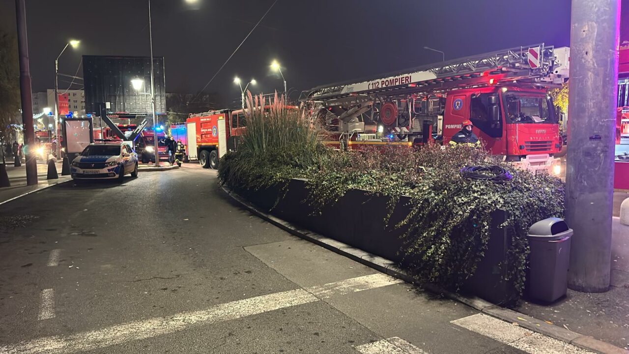 VIDEO | Incendiu la Sun Plaza, în București. Pompierii au intervenit de urgență