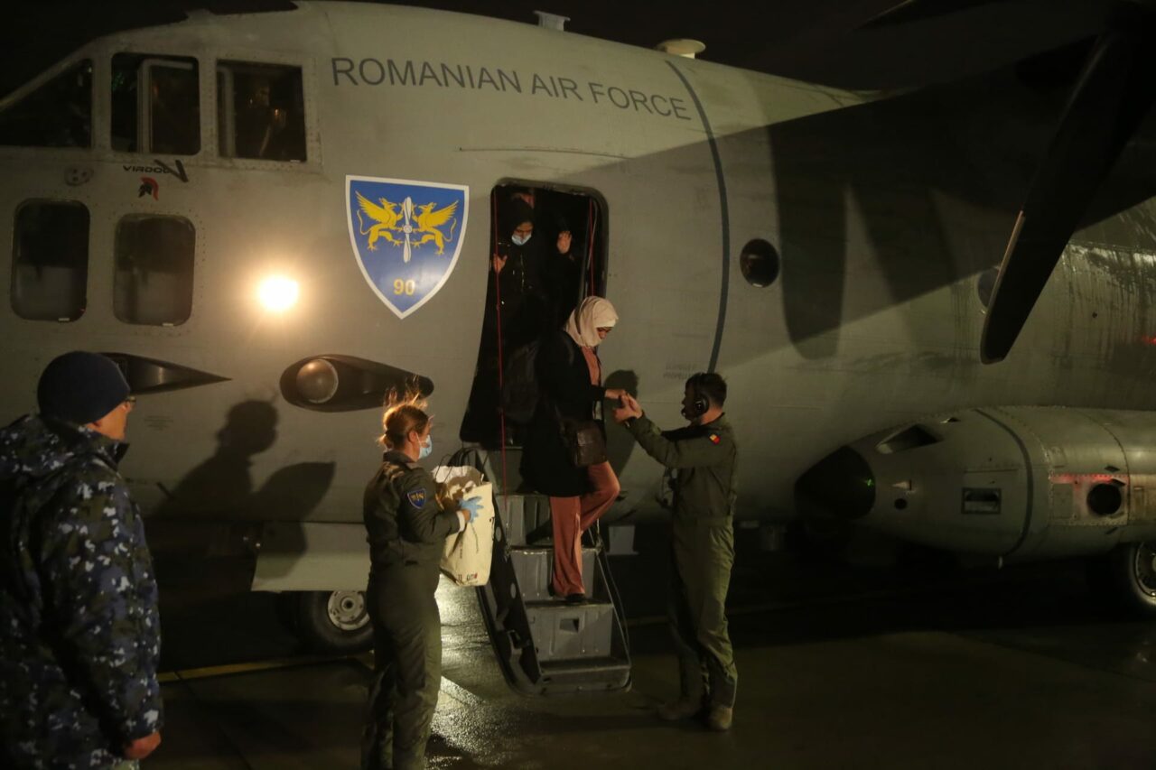VIDEO | Încă 30 de persoane, cetățeni români și familiile acestora, au fost evacuate din Fâșia Gaza și au ajuns în România