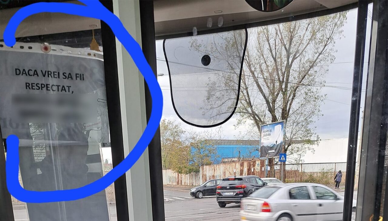 Ce mesaj a lipit un șofer de autobuz STB de pe linia 610: „Dacă vrei să fii respectat..”