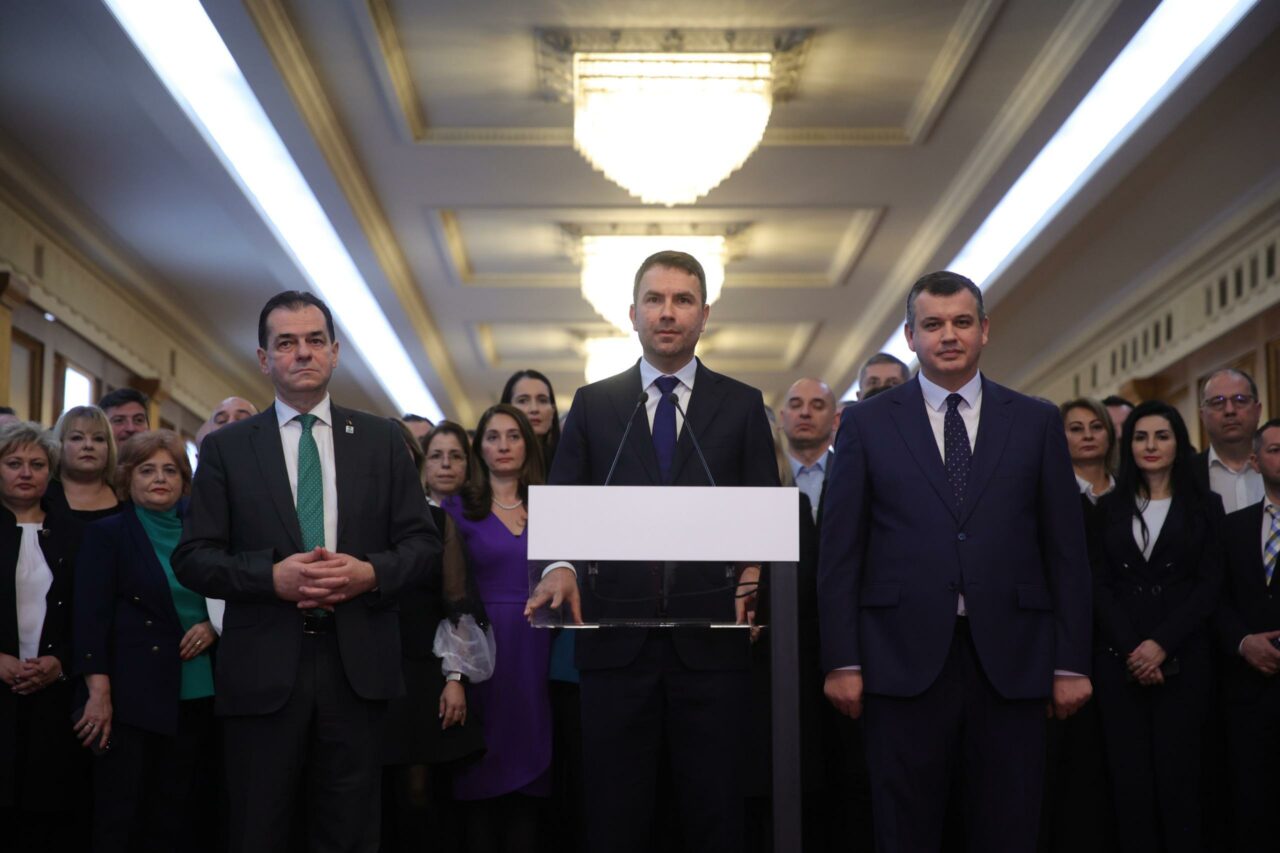 VIDEO | USR, PMP și Forța Dreptei bat palma pentru alegeri / „Dreapta înseamnă să pui pe primul loc cetățeanul, nu tribul de partid”