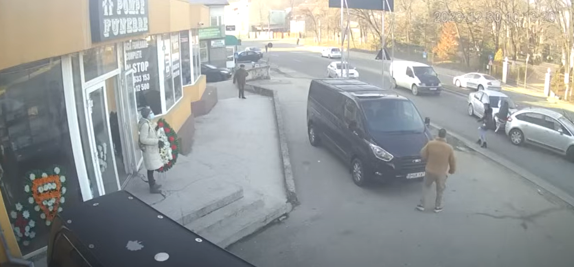 UPDATE | Șoferul cu BMW care a lovit și a târât 10 metri un alt bărbat a fost arestat preventiv. Victima ar fi cucerit-o pe fosta iubită a agresorului