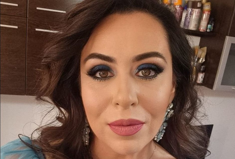 Ce COMPLEX are Oana Roman. Cum vrea să rezolve problema care o deranjează