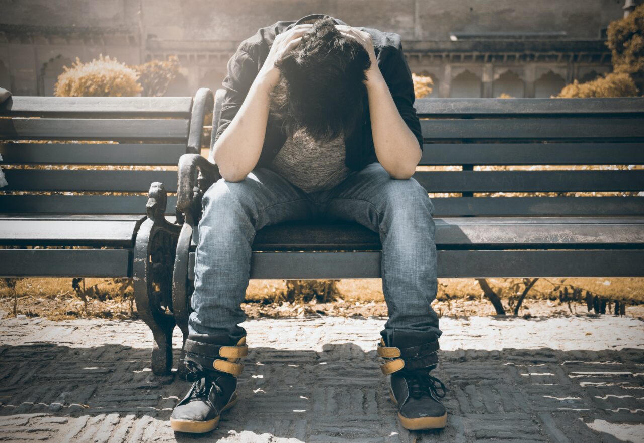 Situație dramatică! Marcel și mama lui au rămas fără locuință, înainte de Crăciun. ”Cum o să mă găsească Moșul dacă suntem fără casă?”